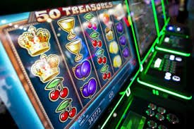 Bangladesh adult user reviewing bb44bed bet now options before entering the platform